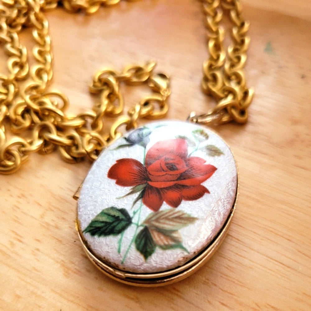 Vintage photo Locket with long chain